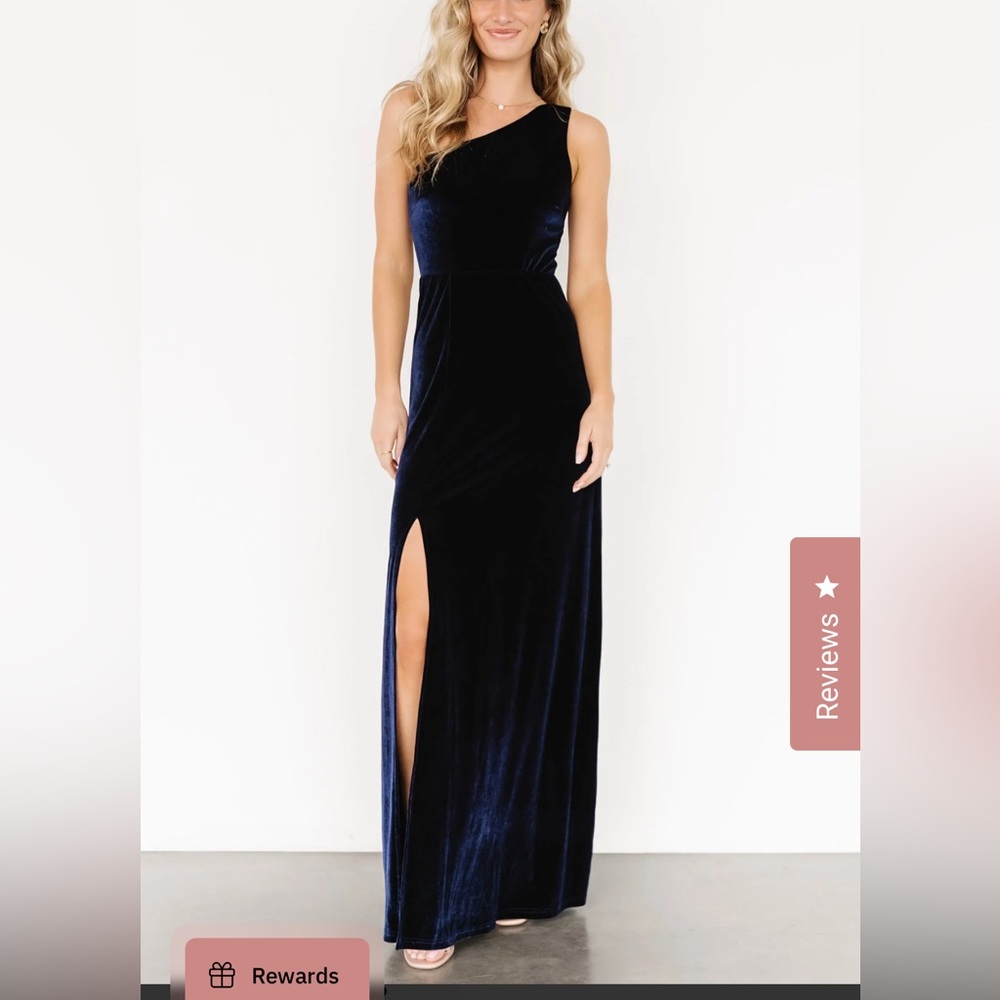 One shoulder velvet gown